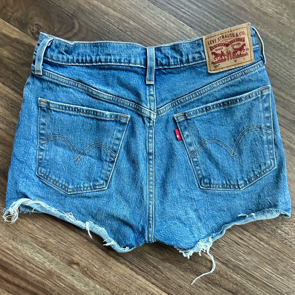 LEVI’S 501 High Rise Cutoff Denim Shorts 2.5” Western Indie Sleeze 90s Boho | 28 - Picture 4 of 10